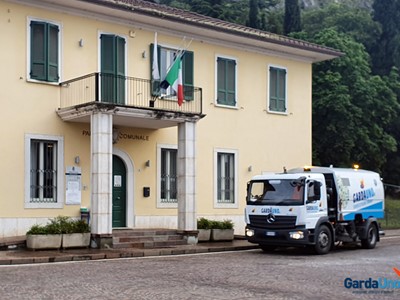 /media/11290/garda-uno-spazzamento-meccanico-a-paitone-05-06-20-03.jpg