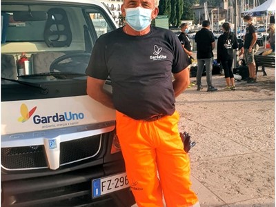 /media/12237/pulizia-fondali-garda-uno-a-fianco-di-sea-shepherd-dive-e-del-comune-di-salo_007.jpg