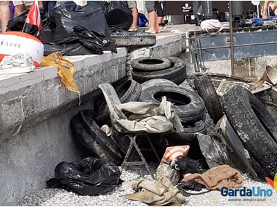 /media/12257/pulizia-fondali-garda-uno-a-fianco-di-sea-shepherd-dive-e-del-comune-di-salo_040.jpg