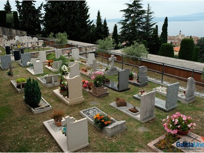 /media/14716/garda-uno-servizio-cimiteriali-torri-del-benaco_039.jpg