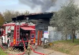Incendio al Centro di raccolta di Calvagese: Interventi tempestivi e sicurezza ripristinata, ma l’accesso è temporaneamente sospeso