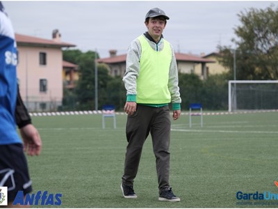 /media/10517/garda-uno-due-tiri-al-pallone-e-un-dono-utile-per-i-ragazzi-039.jpg