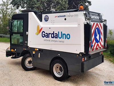 /media/10572/garda-uno-igiene-urbana-nuova-spazzatrice-schmidt-cleango-500-euro-6c-004.jpg