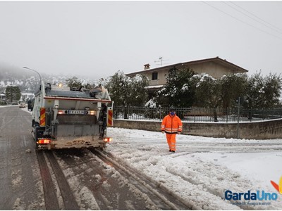 /media/13025/garda-uno-igiene-urbana-e-neve-natale-2020_009.jpg