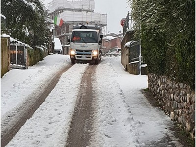 /media/13026/garda-uno-igiene-urbana-e-neve-natale-2020_010.jpg