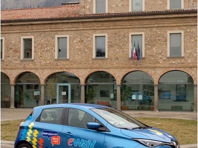 /media/16839/garda-uno_eway_inaugurazione_car_sharin_provaglio_004.jpg