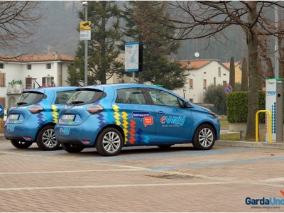 /media/16843/garda-uno_eway_inaugurazione_car_sharin_provaglio_008.jpg