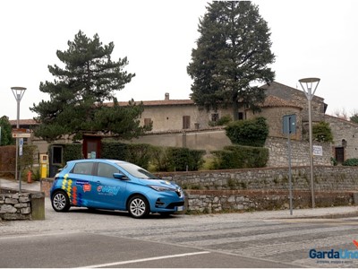 /media/16868/garda-uno_eway_inaugurazione_car_sharin_provaglio_033.jpg