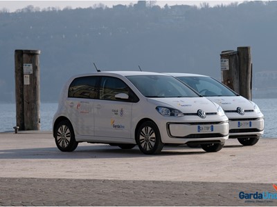 /media/17529/garda-uno-consegna-auto-elettriche-salo_001.jpg