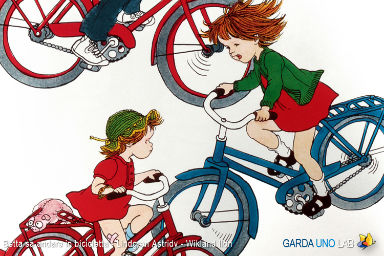 betta che sa andare in bicicletta