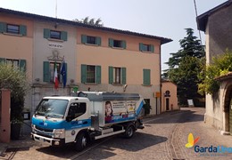 San Felice del Benaco, raccolta dell'umido di Domenica per le strutture alberghiere