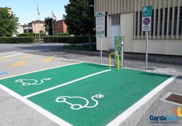 Ricarica elettrica: due nuove postazioni 100% Urban Green Mobility